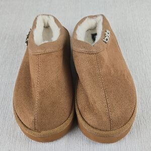 Bebe Tan Slippers with‎ White Faux Fur